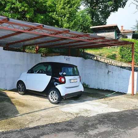 Apartment Duga *